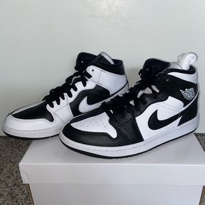 WMNS AIR JORDAN 1 MID SE 'HOMAGE' – SIZE US 8 W